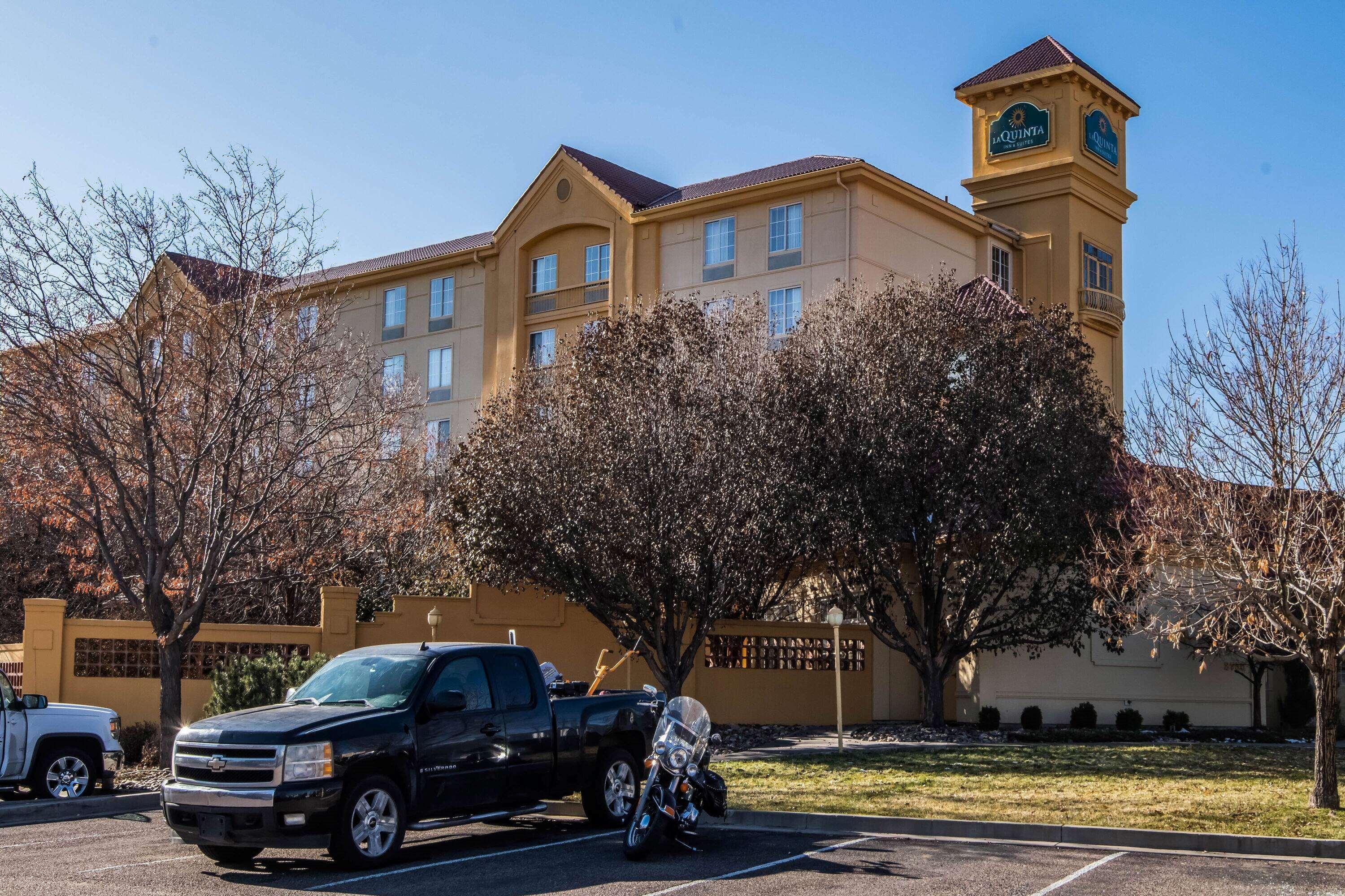 La Quinta By Wyndham Colorado Springs South Airport Hotel Exterior photo