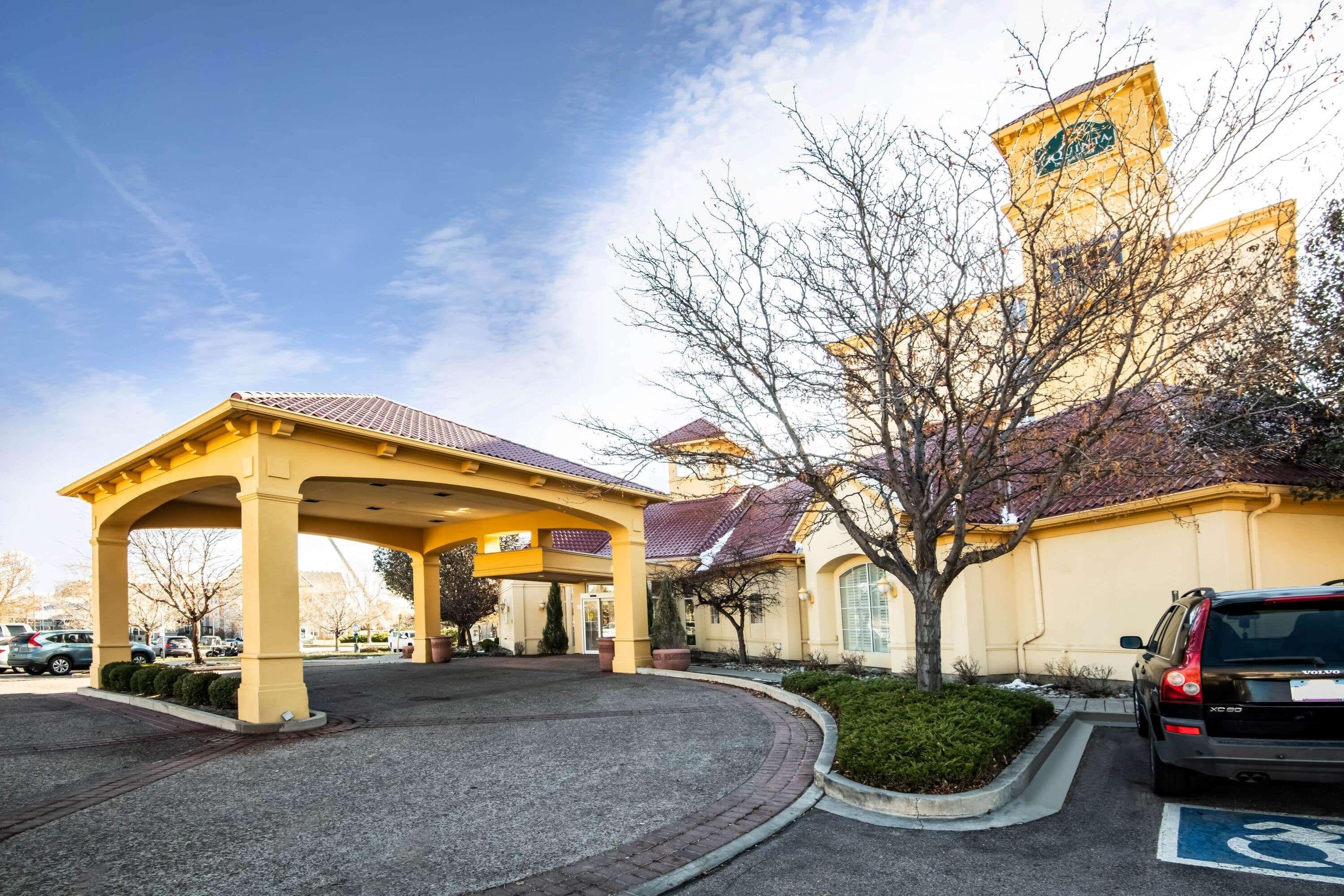 La Quinta By Wyndham Colorado Springs South Airport Hotel Exterior photo