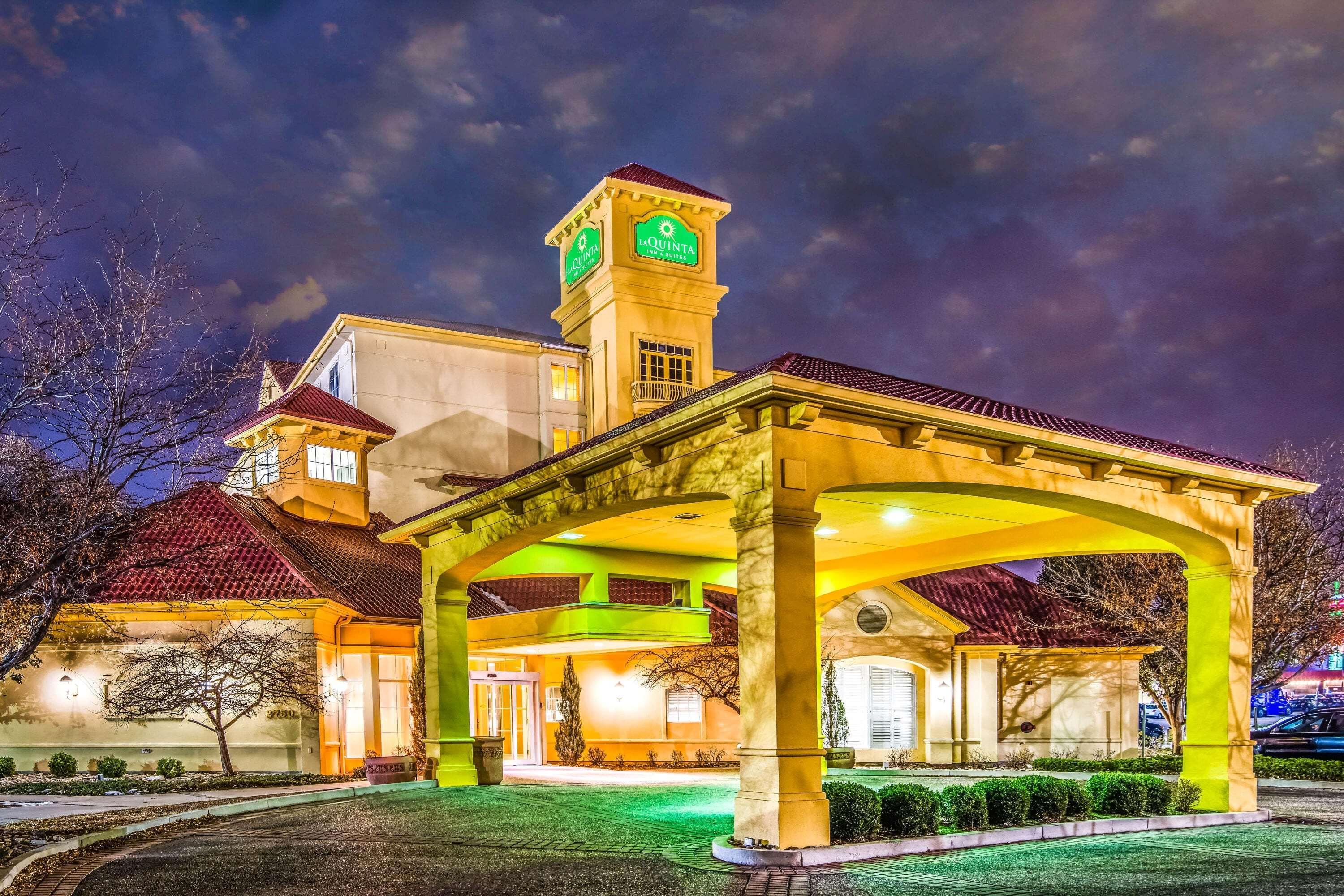 La Quinta By Wyndham Colorado Springs South Airport Hotel Exterior photo